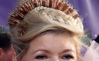 Halloween przywita w stroju wielkiej bezy (FOTO)