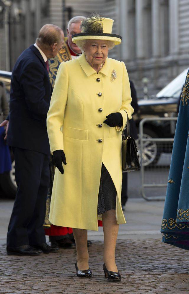 Królowa Elżbieta ma o to wielkie PRETENSJE do Kate