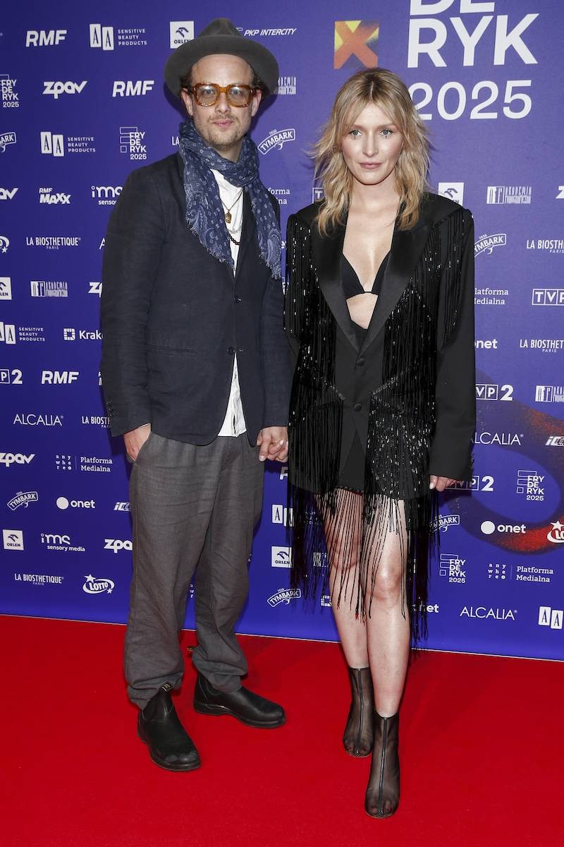 Fryderyki 2025. Plejada artystów na czerwonym dywanie: Drzewiecka w lateksie,  Szroeder w soczystej czerwieni