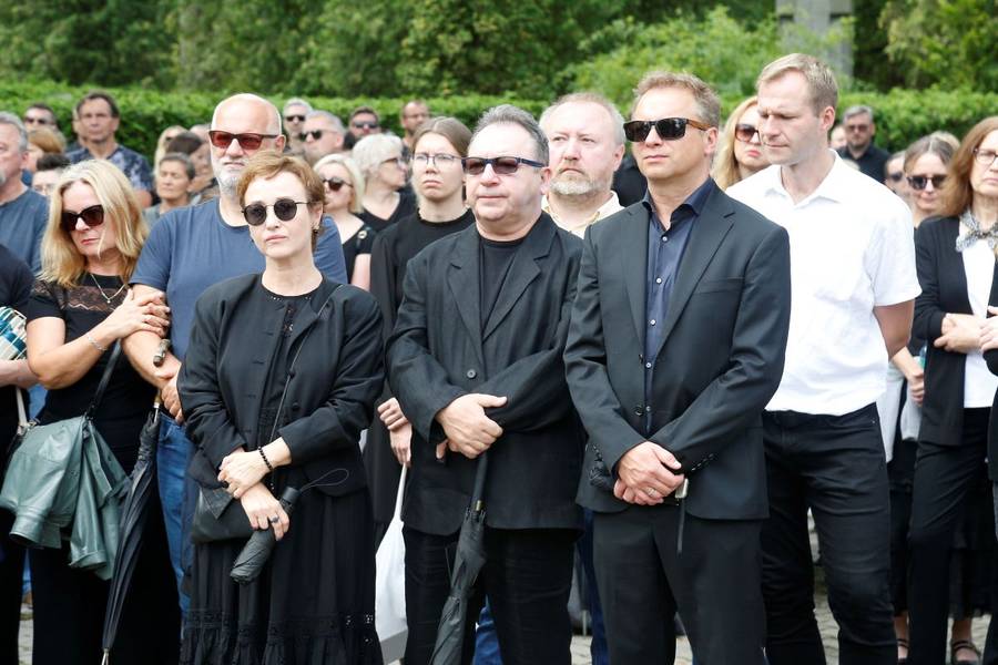Plejada gwiazd żegna Joannę Kołaczkowską! Ten widok rozdziera serce na kawałki…(FOTO)