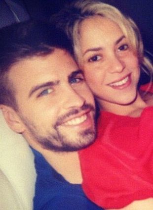 22-gerard-pique-i-shakira-R1