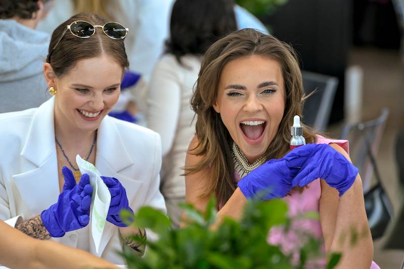 Gwiazdy promują płyn do prania. Coraz szczuplejsza Janachowska, Anita Sokołowska tuż po wygranej TzG