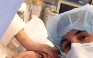 Gwiazdor American Pie pokazał filmik z porodu żony (VIDEO)