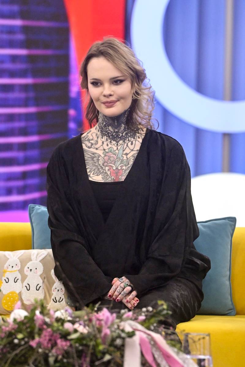 Monika Miller wyznała prawdę o traumatycznym dzieciństwie! “Rzucali kamieniami, przypierali do ściany i pluli”