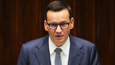Mimika Andrzeja Dudy podczas expose Mateusza Morawieckiego rozbawiła sieć. Internauci porównują go do bohatera filmowego