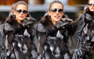 Po Alessandrze Ambrosio nie widać jeszcze ciąży (FOTO)