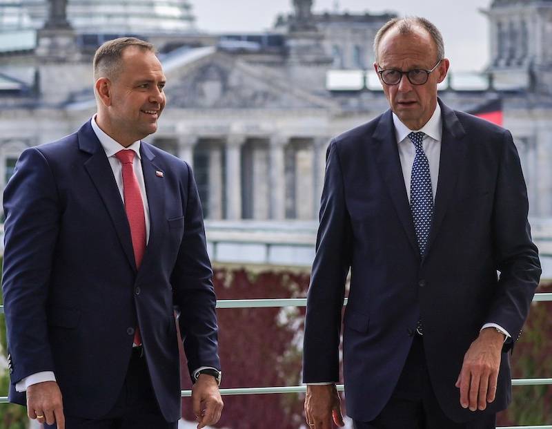 Nawrocki w Berlinie. Prezent dla córki Kasi wywołał poruszenie (FOTO)