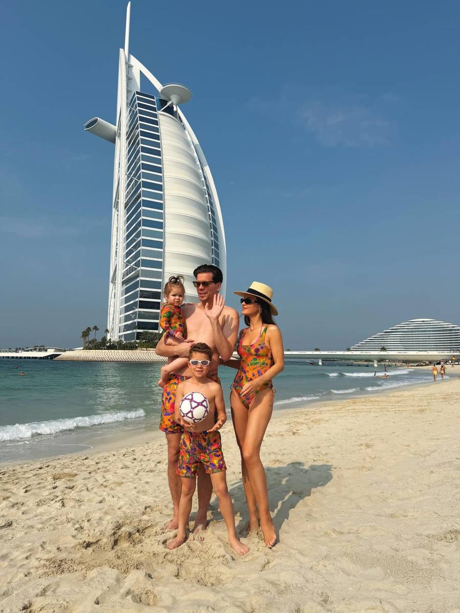 Marina i Wojciech Szczęsny z dziećmi, fot. Instagram