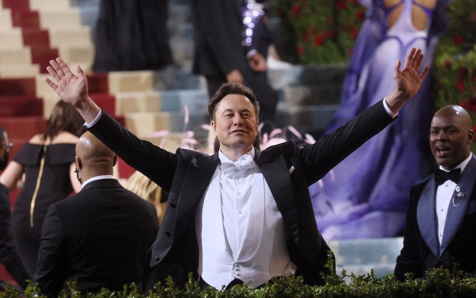 Elon Musk także pozwał Grimes!