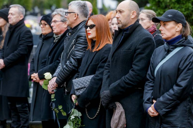 Pogrzeb Krzysztofa Kiersznowskiego. Pojawili się Bogusław Linda z żoną, Ilona Łepkowska…