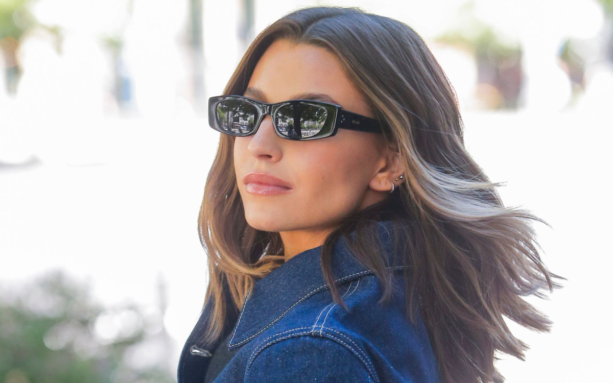 Julia Wieniawa znów szokuje lookiem! Fani: “To Ty wyznaczasz trendy”