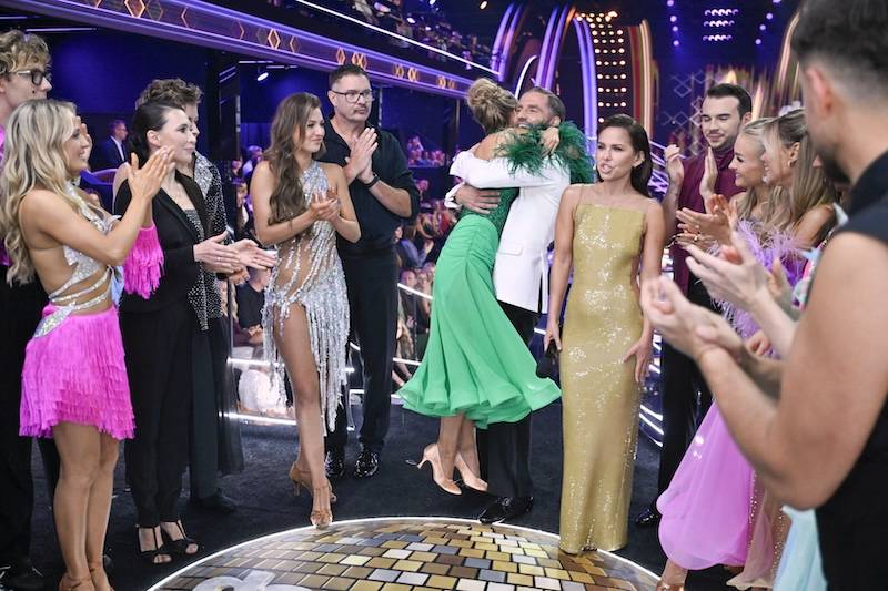 Ruszyła jubileuszowa edycja “Tańca z gwiazdami”. Za kulisami: Doda z mamą, Borys Budka z córką…