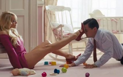 SKANDAL! Graficy wydłużyli nogi Margot Robbie w Wilku z…