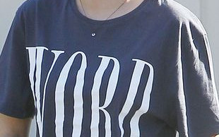 Tak wyglądają dłonie hollywoodzkiej piękności (FOTO)