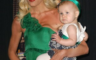 Tori Spelling w bikini