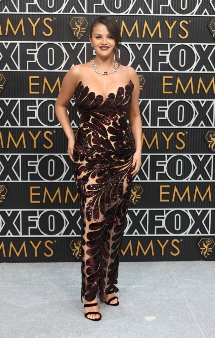 Emmy 2024: Joan Collins, Kirsten Dunst, Selea Gomez, Kourtney Kardashian i Travis Baker, Priscilla Presley