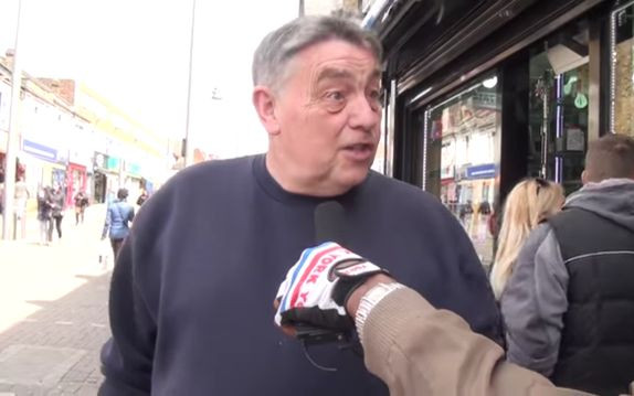 Jak Anglicy postrzegają Polaków? “Ciężko pracują i są bohaterami” (VIDEO)