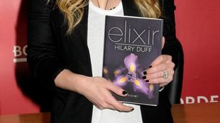 Hilary Duff odniosła sukces jako pisarka