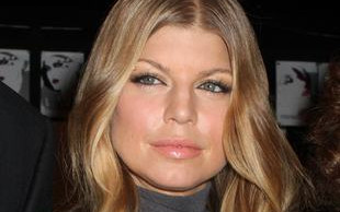 Przerzedzona czupryna Fergie