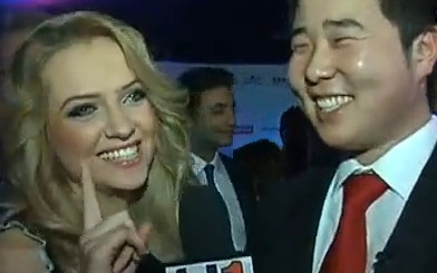 Bilguun Ariunbaatar jest kalką Guillermo Diaza