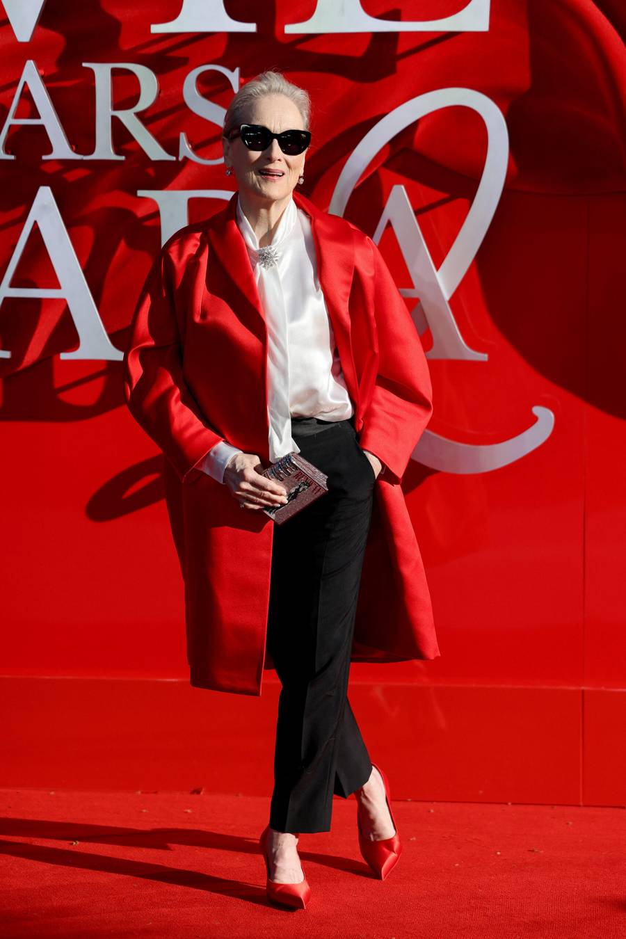 Anne Hathaway przyciągnęła wszystkie spojrzenia. Gwiazdy na premierze “Diabeł ubiera się u Prady 2”