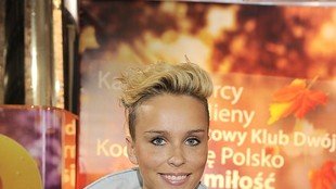 Dziewczyna Salety lansuje się bez niego (FOTO)