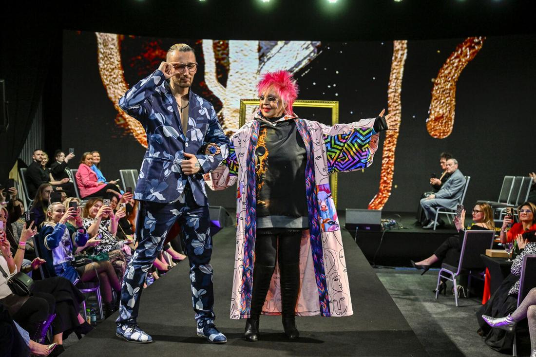 Krystyna Mazurówna na pokazie mody, fot. AKPA