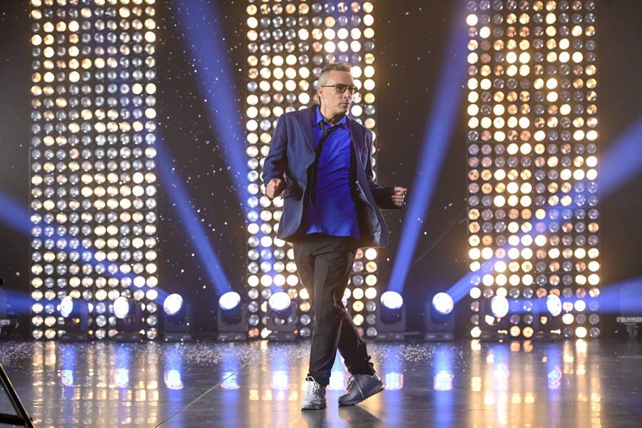 TVP ujawniło gwiazdy Sylwestra z Dwójką! Takich zmian w obsadzie jeszcze nie było (FOTO)