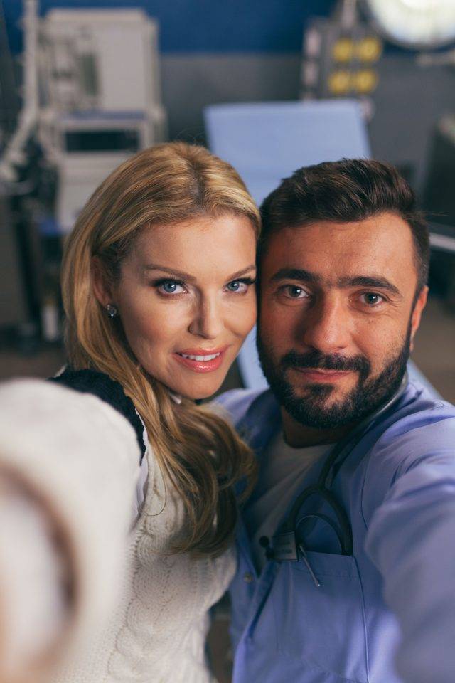 Kinga Korta na planie serialu Szpital