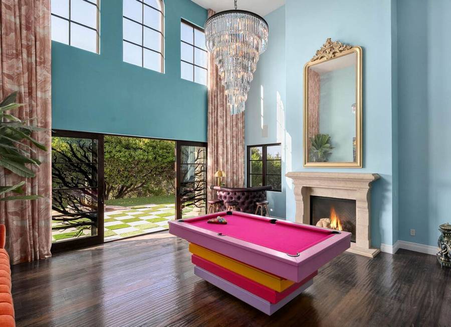 Bella Thorne sprzedaje bajeczną posiadłość za 4 mln$. Młoda artystka dorobiła się niebywałego luksusu…(FOTO)