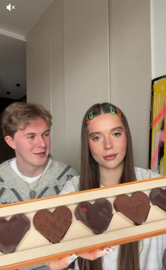 Nicol Pniewska testuje czekoladki za 50 euro, fot. Instagram