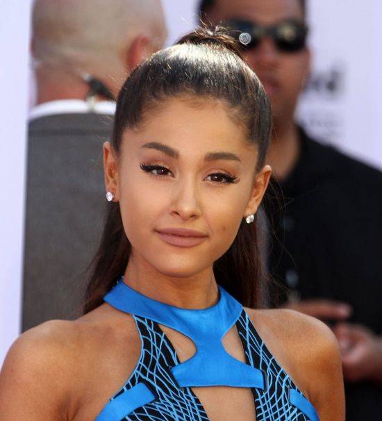 Fryzjer Ariany Grande NARZEKA na diwę!