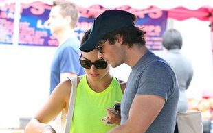 Ian Somerhalder pocieszył się po rozstaniu z Niną Dobrev