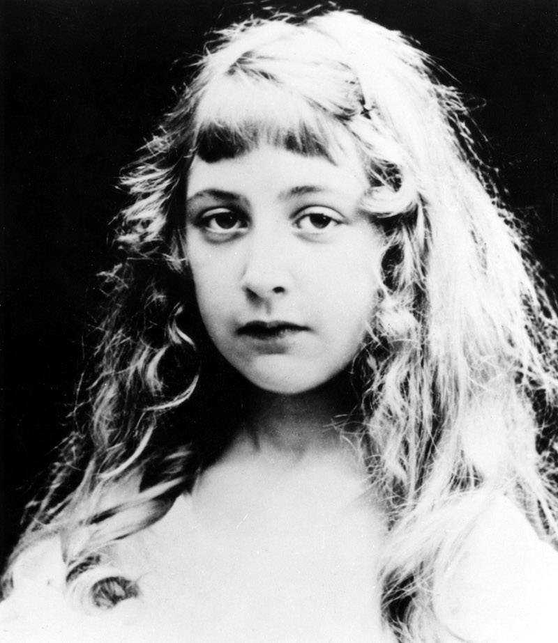 Agatha Christie, czyli pierwsza dama kryminału. Jak wyglądało prywatne życie tajemniczej pisarki?