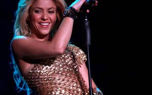 Shakira mocno skrytykowana za video z synkiem (FB)