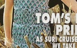 Suri Cruise poszła do teatru w różowych kapciach