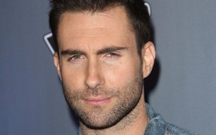 Adam Levine znowu pozuje nago (FOTO)
