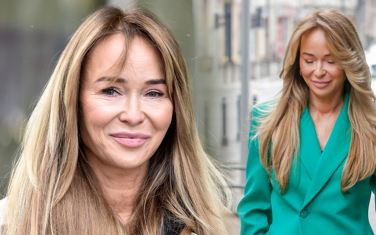 Joanna Przetakiewicz pokazała zdjęcie ślubne z trójką SYNÓW. Co za przystojniacy!