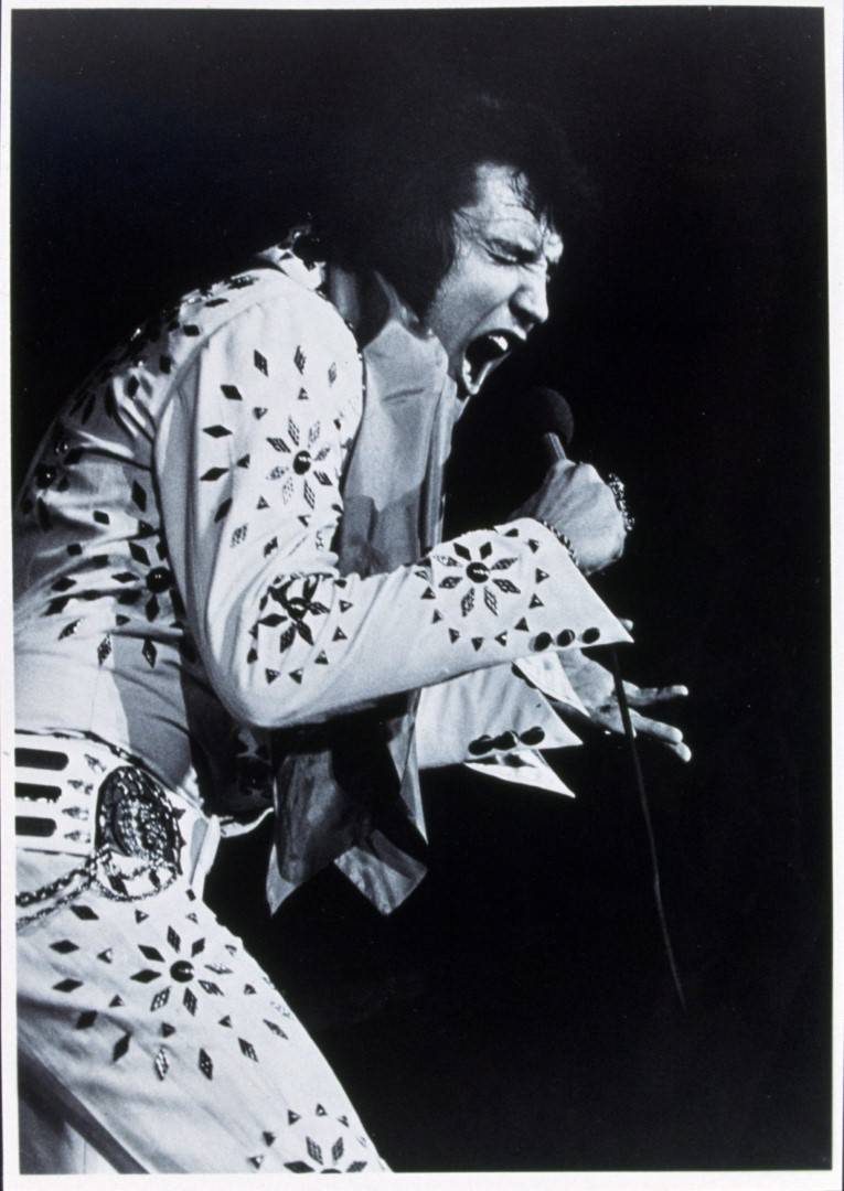 Groziło mu więzienie, był uzależniony od leków i lubił zbyt młode kobiety – 10 mało znanych faktów z życia Elvisa Presleya