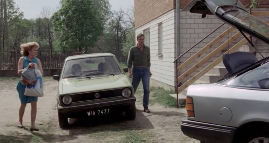 Tutaj mieszkała Kaśka z Pawłem, fot. Kadr z filmu: "Galimatias, czyli kogel-mogel II"