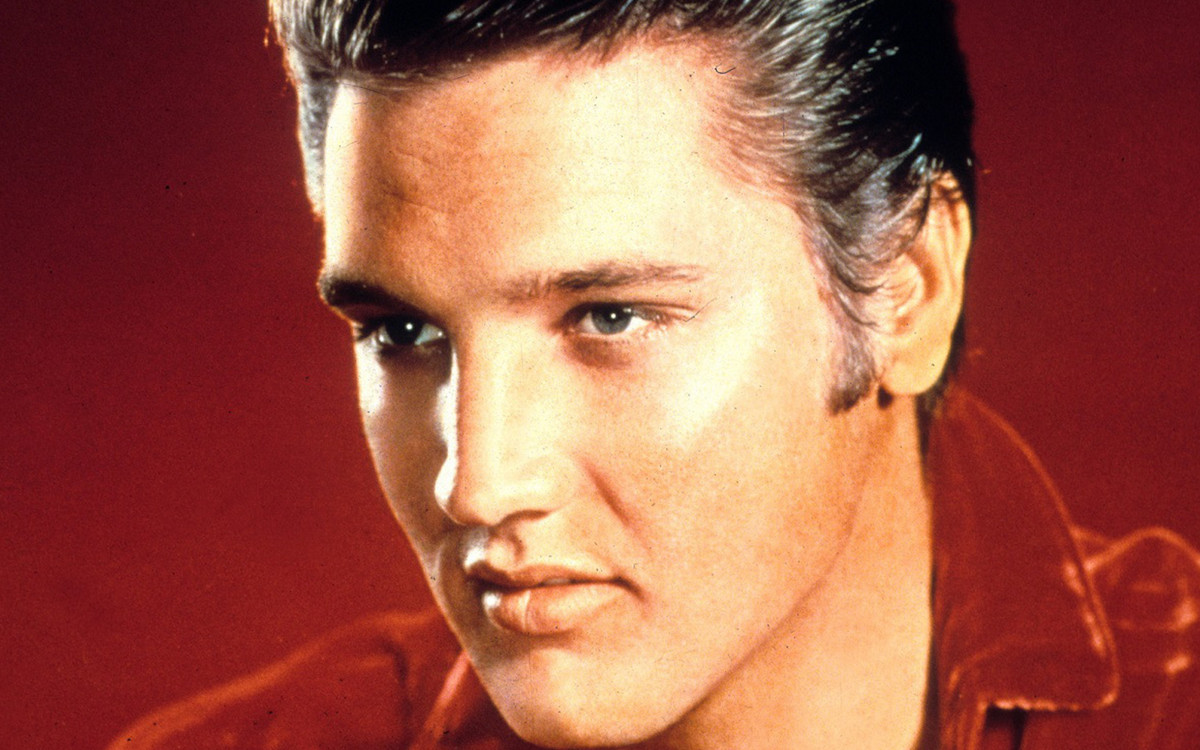 Umawiała się z Elvisem, żeby zemścić się na Marlonie Brando za zdrady. “To było cudowne”