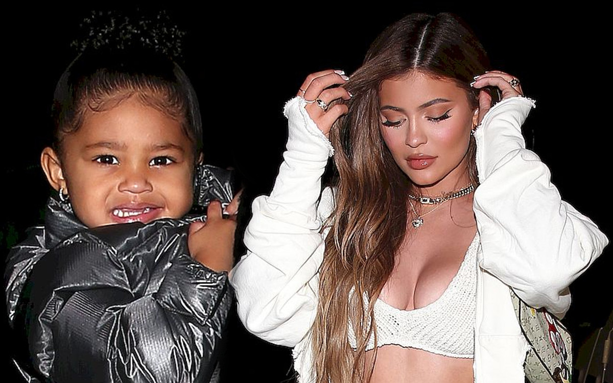 Córeczka Kylie Jenner jest traktowana jak prawdziwa księżniczka. Nie uwierzysz, co dostała na święta!