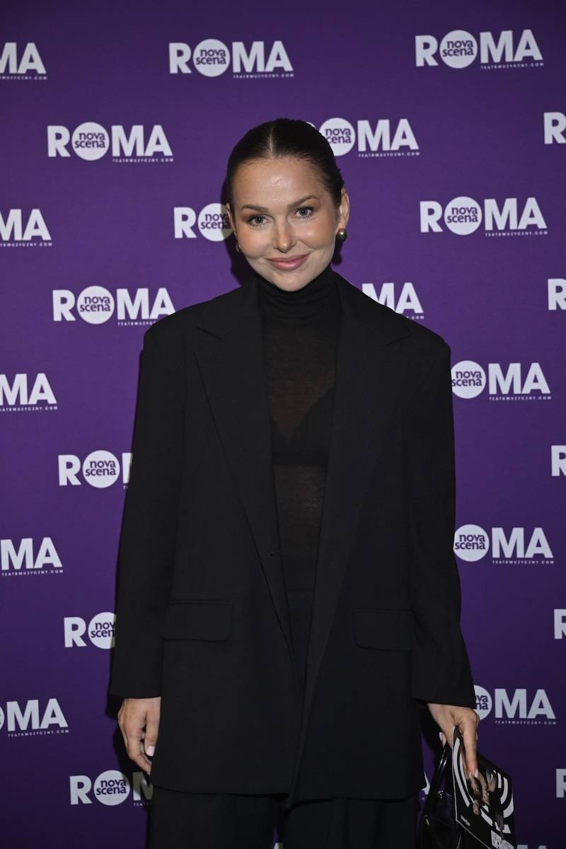 Plejada aktorów na premierze “Aniołki Mussoliniego”. Zakochani Kurdej-Szatan i Rafał Szatan, Magda Mołek…