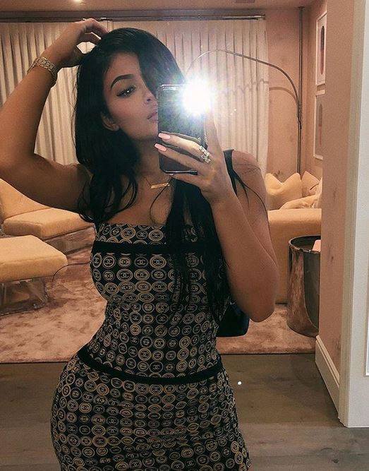 To dzięki TEMU Kylie Jenner zachowuje SZCZUPŁĄ sylwetkę