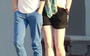 Anne Hathaway i Adam Shulman jak para przyjaciół (FOTO)