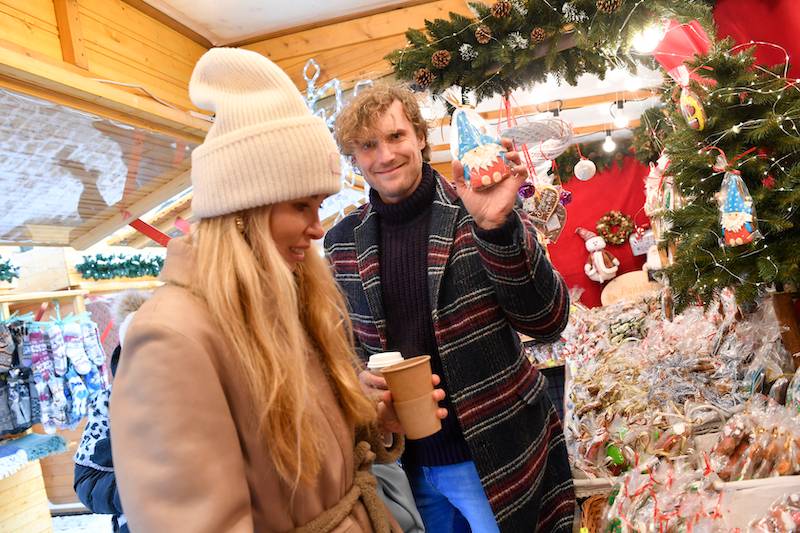 Milena Suszyńska i Karol Dziuba w świątecznej sesji. Duet idealny!