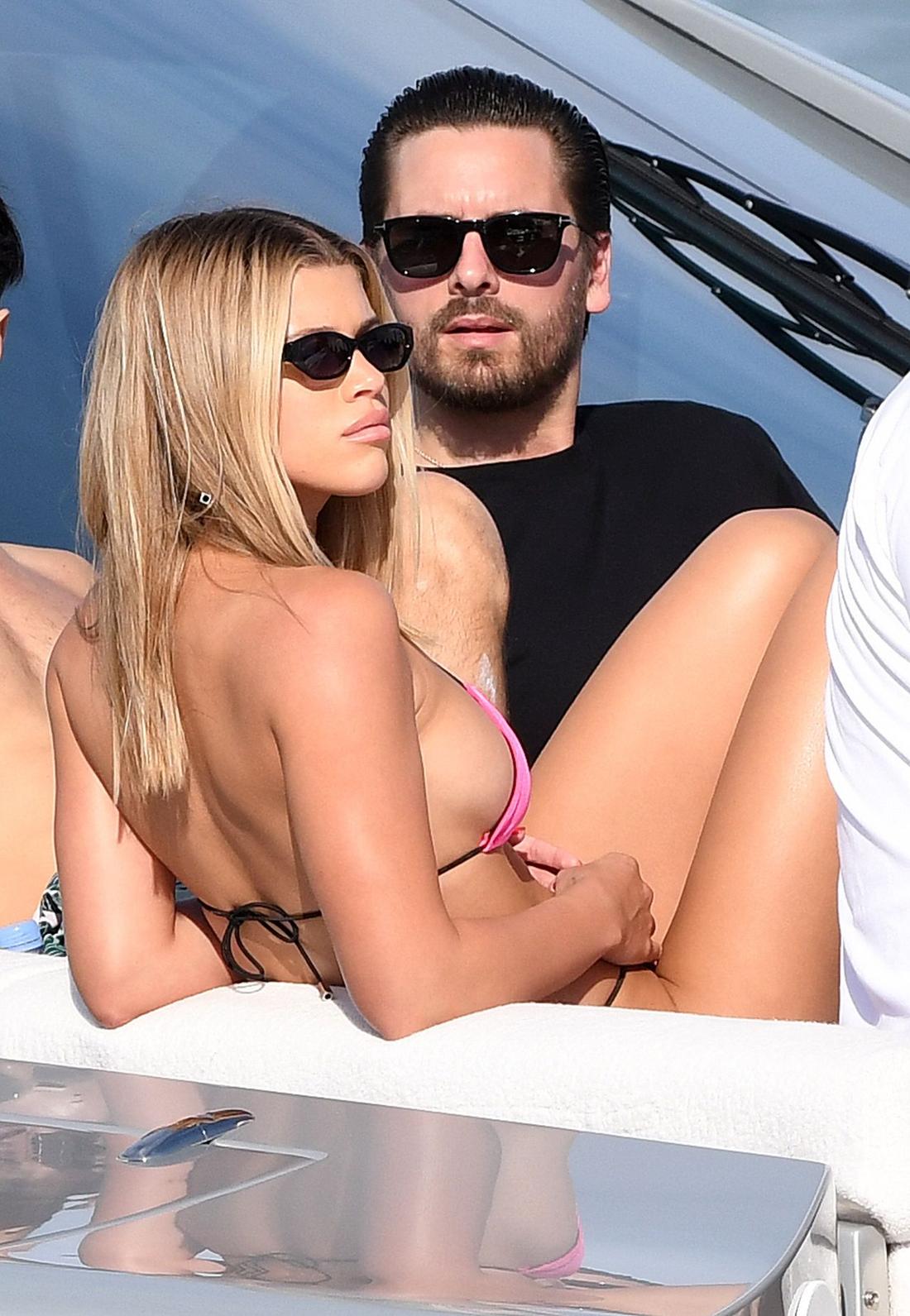 Sofia Richie i Scott Disick na wakacjach. 