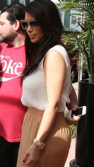 kim-kardashian-27-R1