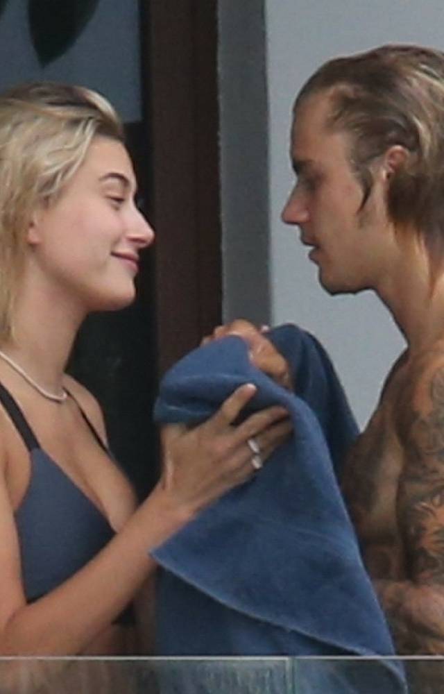 Czuła randka Justina Biebera z Hailey Baldwin przy basenie!