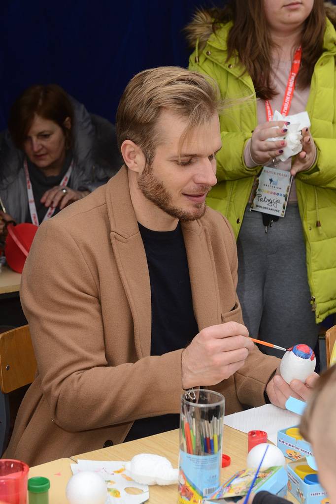 Gwiazdy malują pisanki